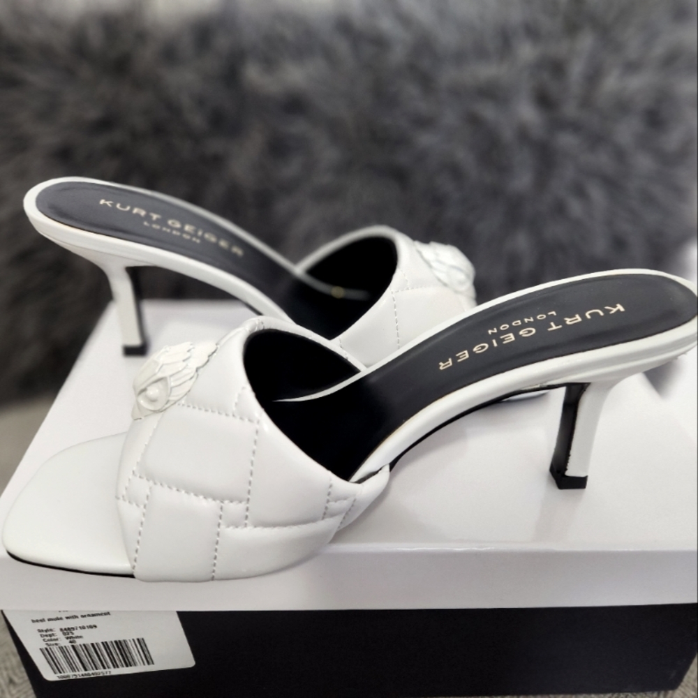 White kurtgeiger slippers